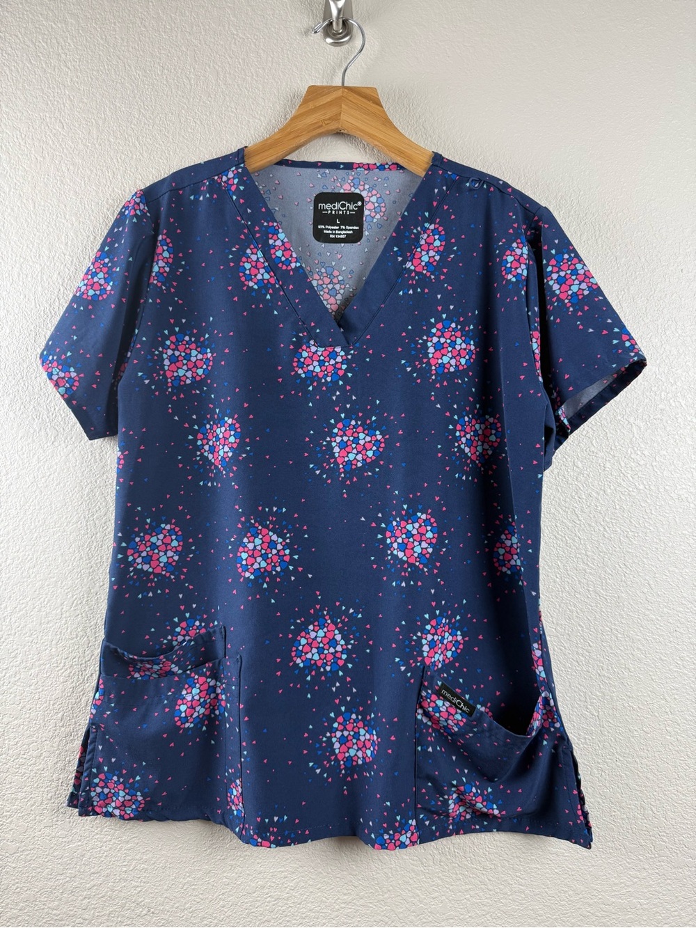 MediChic - Blue Floral V-Neck Scrub Top - Size Large